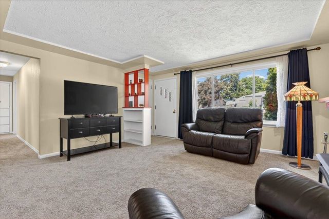 1411 W Glass Ave, Spokane, WA 99205