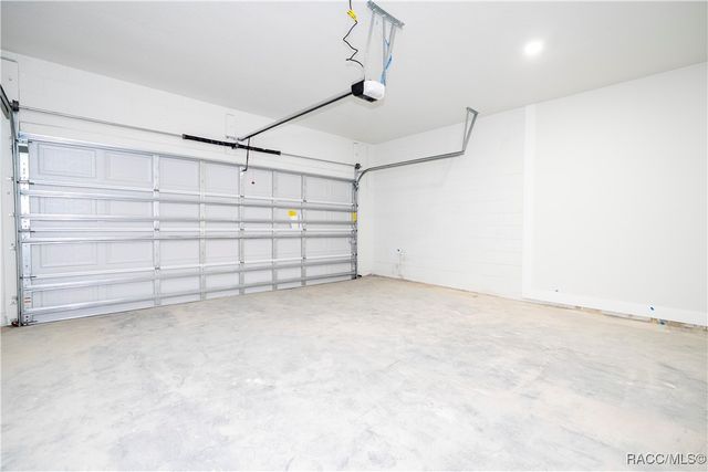 9001 N Elkcam Boulevard, Citrus Springs, FL 34433