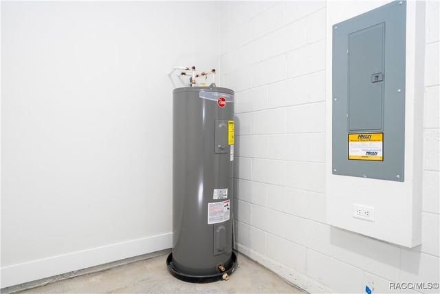 9001 N Elkcam Boulevard, Citrus Springs, FL 34433