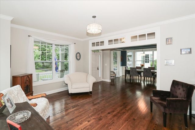 315 W Franklin Street, Wheaton, IL 60187