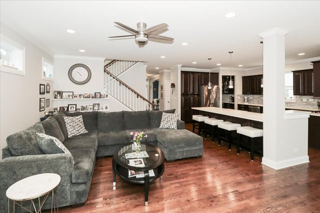 315 W Franklin Street, Wheaton, IL 60187