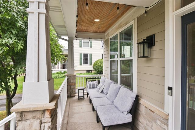 315 W Franklin Street, Wheaton, IL 60187