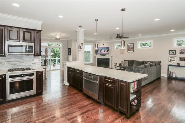 315 W Franklin Street, Wheaton, IL 60187