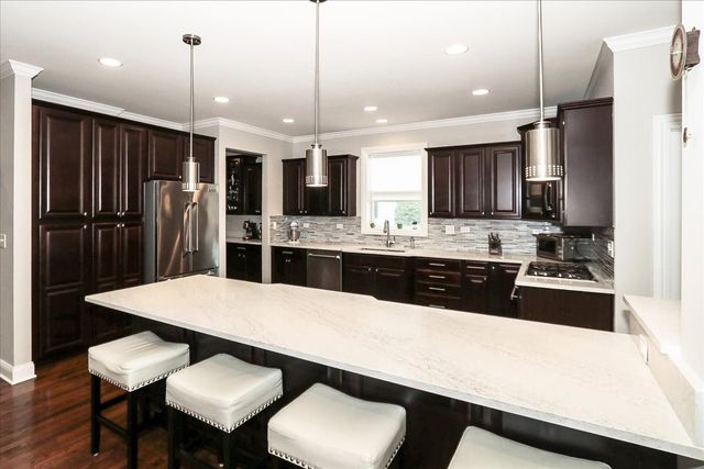 315 W Franklin Street, Wheaton, IL 60187