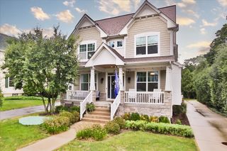 315 W Franklin Street, Wheaton, IL 60187