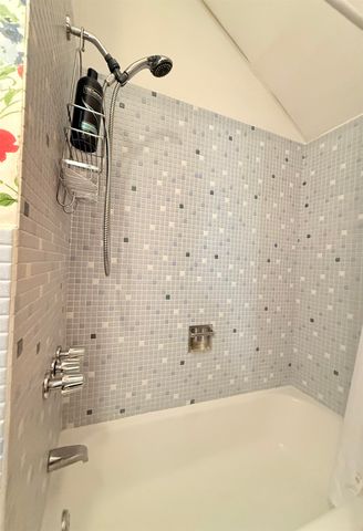 4 Barnum Street, Milton, VT 05468