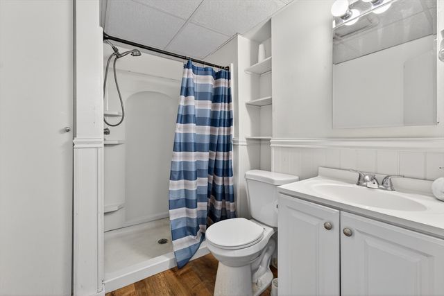 42 Almont St 3R, Medford, MA 02155