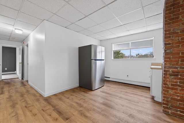 42 Almont St 3R, Medford, MA 02155