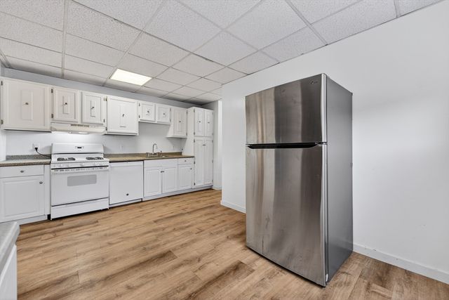 42 Almont St 3R, Medford, MA 02155