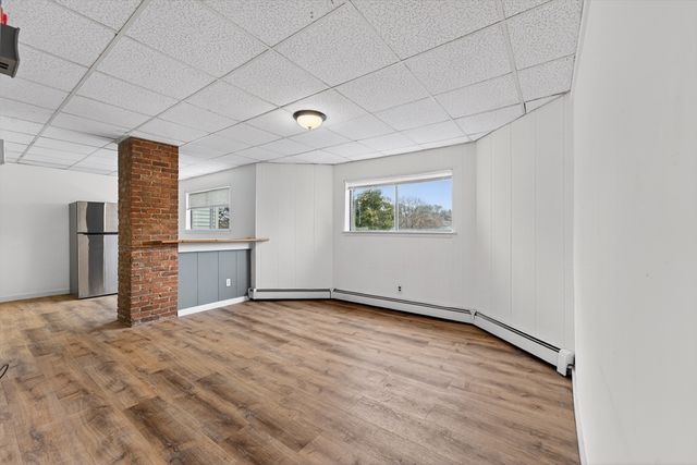 42 Almont St 3R, Medford, MA 02155