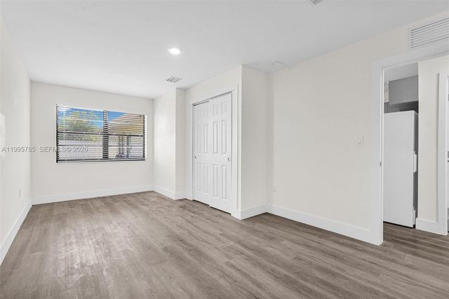 1730 Acapulco Dr 3, Miramar, FL 33023