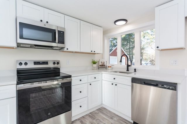 241 Fisher St, Walpole, MA 02081