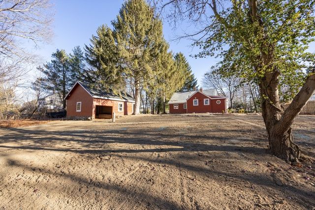 241 Fisher St, Walpole, MA 02081