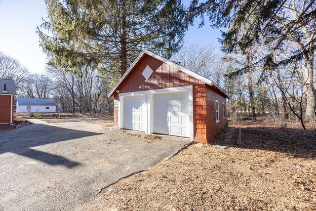 241 Fisher St, Walpole, MA 02081