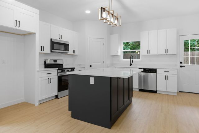1228 E Tucker Street, Fort Worth, TX 76104