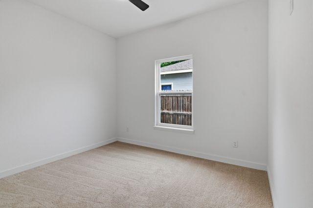 1228 E Tucker Street, Fort Worth, TX 76104