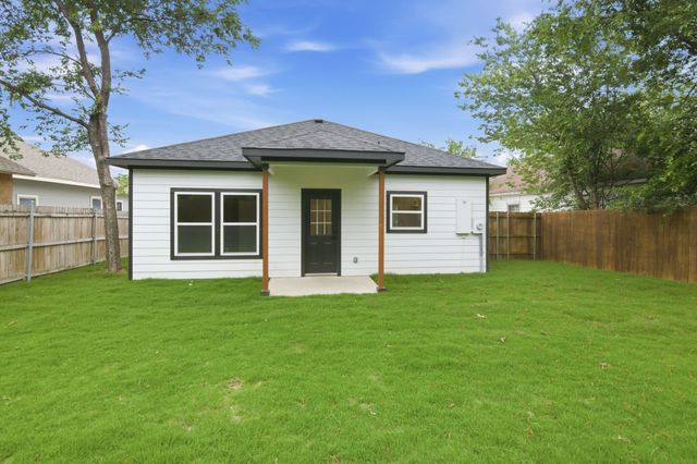1228 E Tucker Street, Fort Worth, TX 76104
