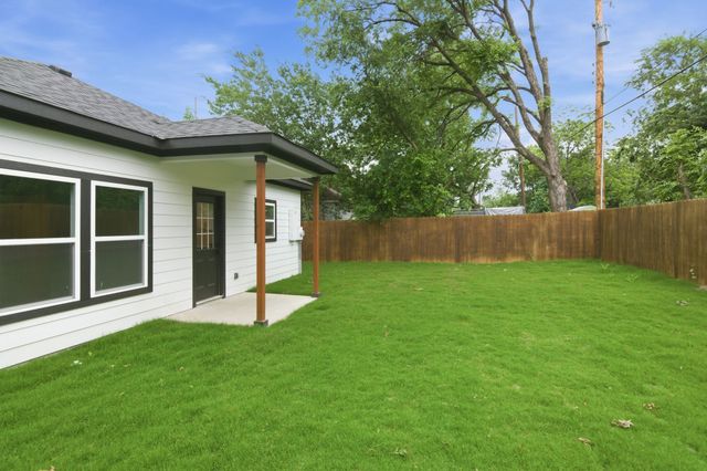 1228 E Tucker Street, Fort Worth, TX 76104