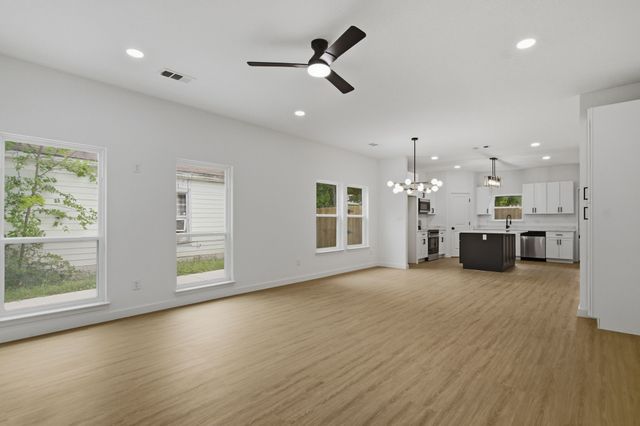 1228 E Tucker Street, Fort Worth, TX 76104
