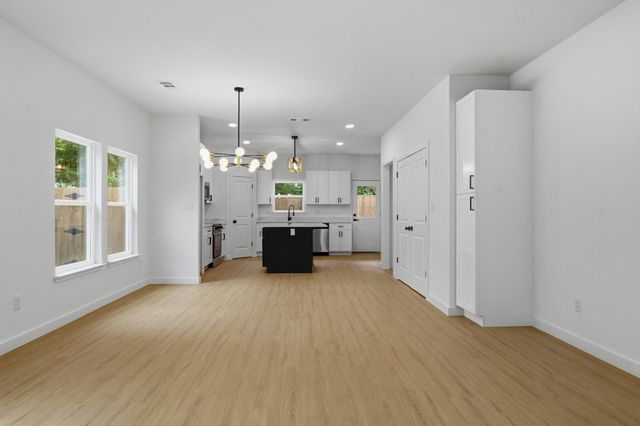 1228 E Tucker Street, Fort Worth, TX 76104