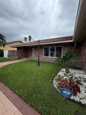 8697 NW 1st Street, Coral Springs, FL 33071