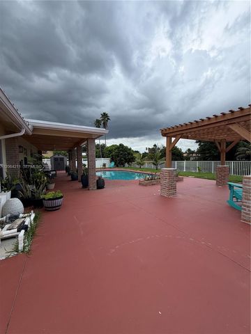 8697 NW 1st Street, Coral Springs, FL 33071