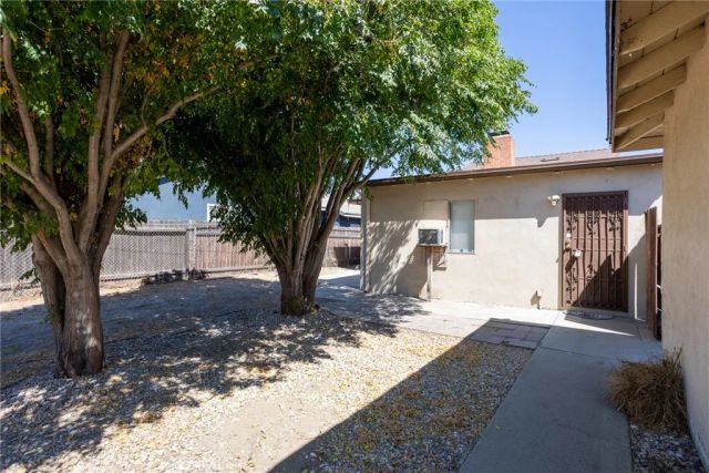 16563 Barbee, Fontana, CA 92336