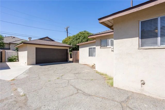 16563 Barbee, Fontana, CA 92336