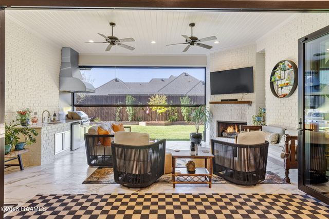 106 Winthorpe Row, Lafayette, LA 70503