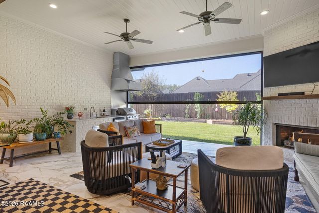 106 Winthorpe Row, Lafayette, LA 70503