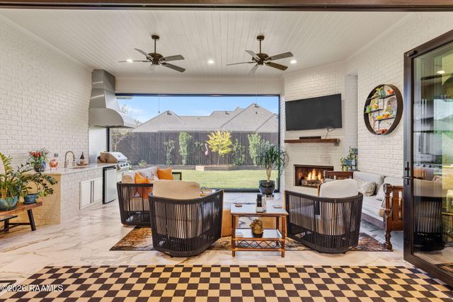 106 Winthorpe Row, Lafayette, LA 70503