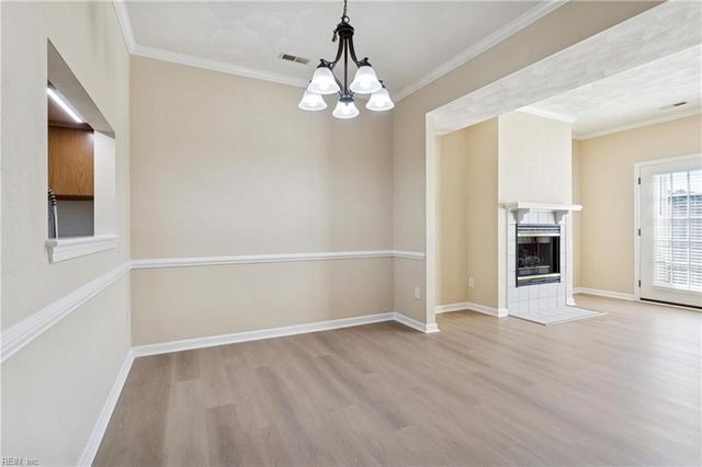 210 Durham CT, Yorktown, VA 23693
