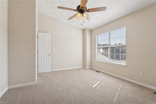 210 Durham CT, Yorktown, VA 23693