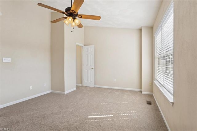 210 Durham CT, Yorktown, VA 23693