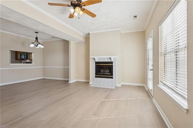 210 Durham CT, Yorktown, VA 23693
