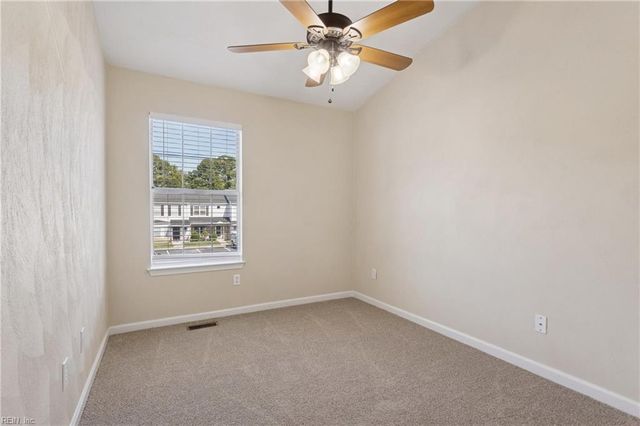 210 Durham CT, Yorktown, VA 23693