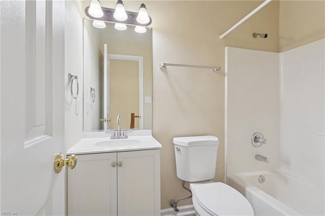 210 Durham CT, Yorktown, VA 23693