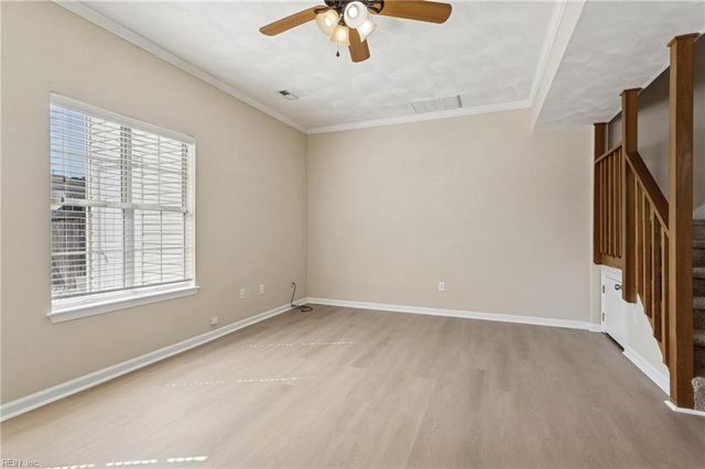 210 Durham CT, Yorktown, VA 23693