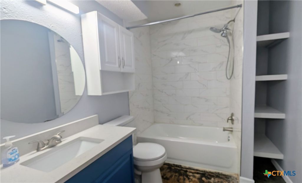 Image 13 of property listing at 1108 Marlton Street, San Marcos, TX 78666