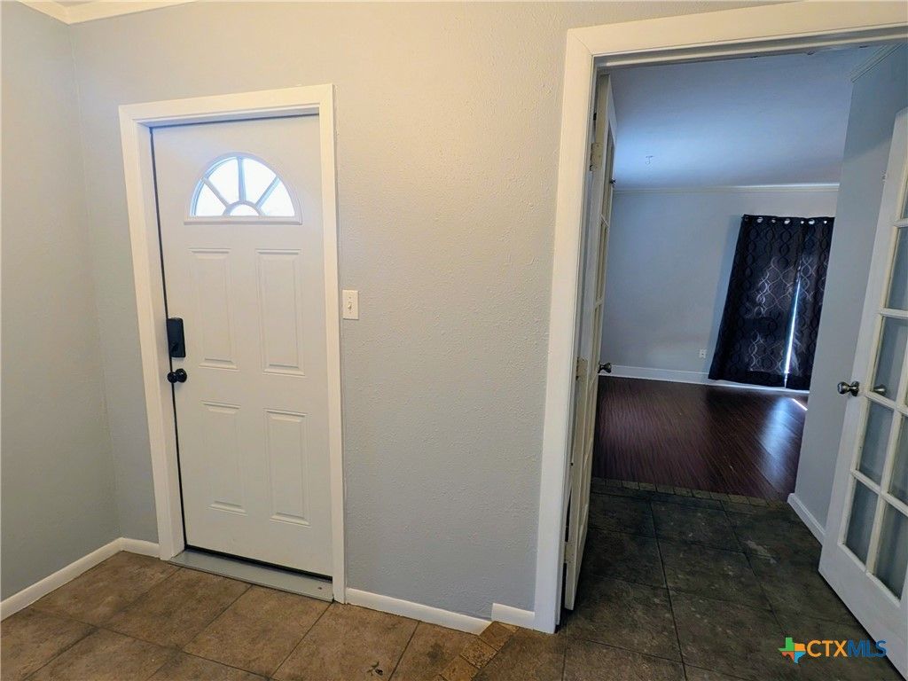 Image 3 of property listing at 1108 Marlton Street, San Marcos, TX 78666