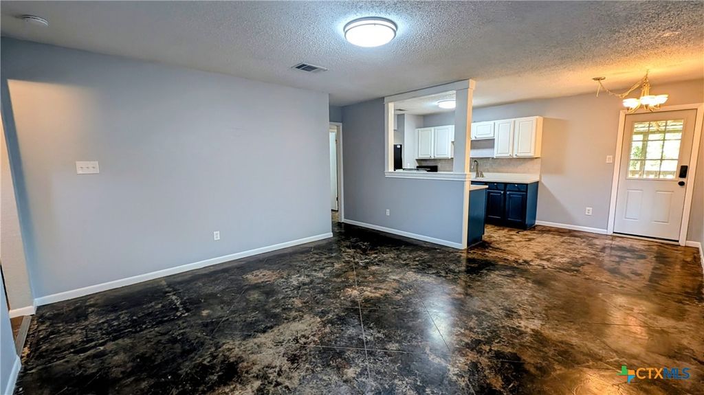 Image 7 of property listing at 1108 Marlton Street, San Marcos, TX 78666