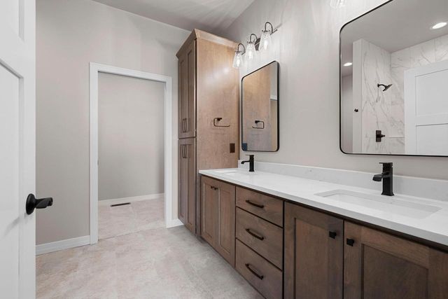 2874 HOWARD, Howard, WI 54313
