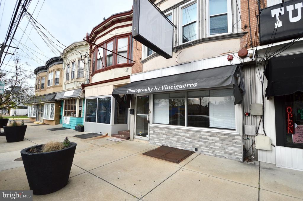 609 WHITE HORSE PIKE, Haddon Township, NJ 08107