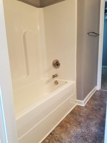 2256A McCormick A, Clarksville, TN 37040