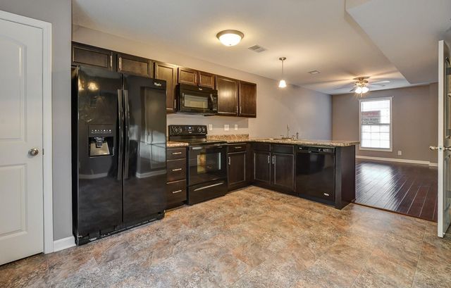 2256A McCormick A, Clarksville, TN 37040