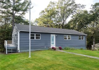 5 Patricia Avenue, North Smithfield, RI 02896