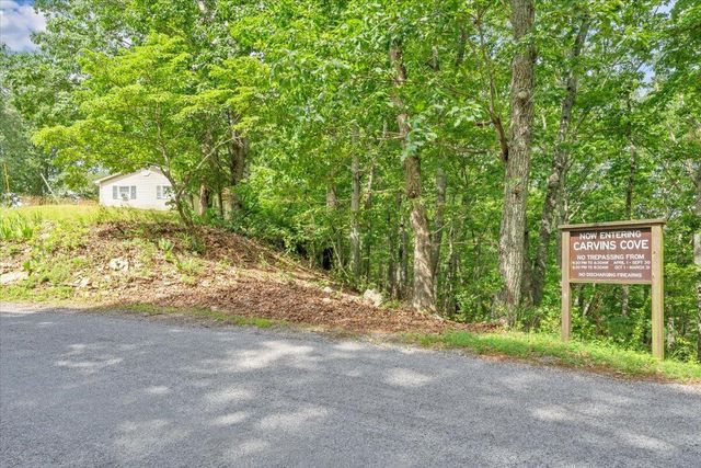 37 Dancing Tree LN, Roanoke, VA 24019