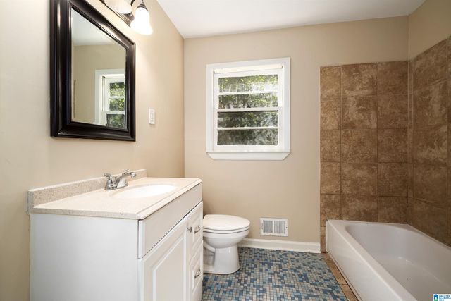 2613 5TH STREET NW, Center Point, AL 35215