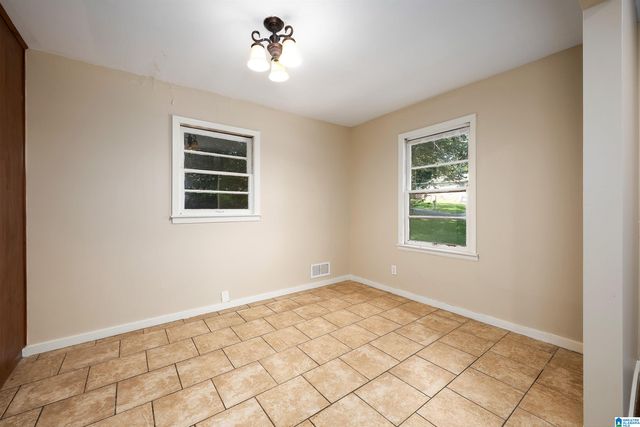 2613 5TH STREET NW, Center Point, AL 35215