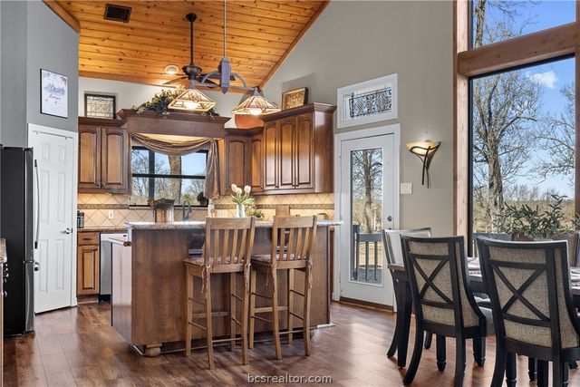 2250 Dillard Road, Brenham, TX 77833